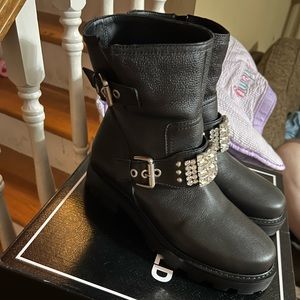 NIB sz 9 Karl Lagerfeld boots